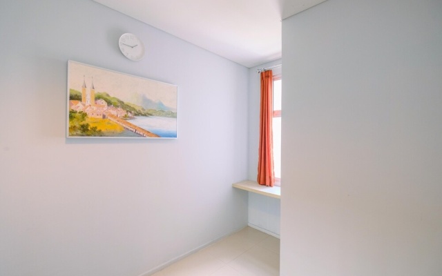 Elegant 3BR + 1 Apartment with Private Lift & 80 mbps internet at The Lavande Residence – Guest Rooms – Jakarta