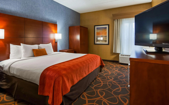 Best Western Plus Fresno Airport Hotel