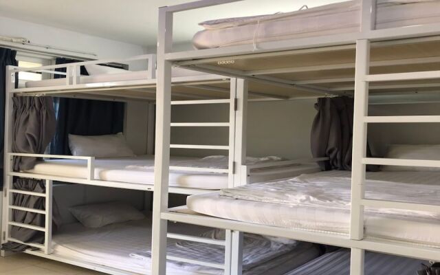 Spot On 900 Xina Hostel