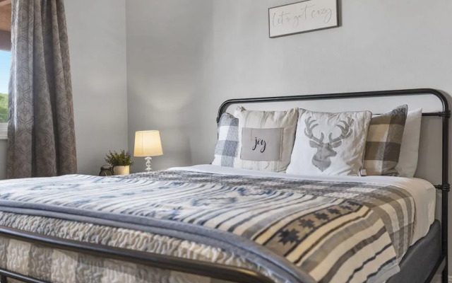 Grand View at the Pointe - Rolling Hills