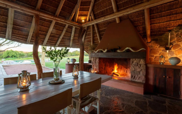 Zebras Crossing Lodge