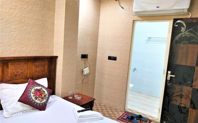 Shamim Residency Near Nizamuddin Dargah