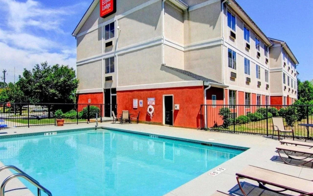 Econo Lodge Inn & Suites Douglasville