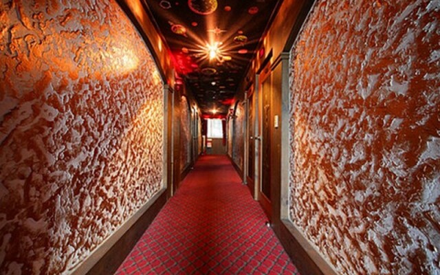 Sky Motel
