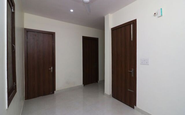 OYO 23320 Hotel Ozone