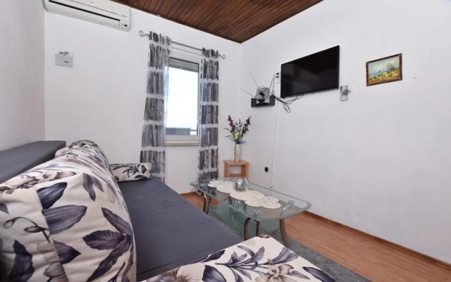 Rene - Seaview & Parking Space - A3