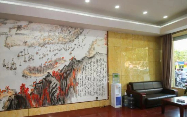 Super 8 Hotel Lianyungang Walking Street