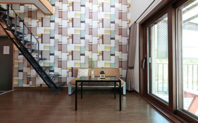 Gyeongju Beverly Hills Pension