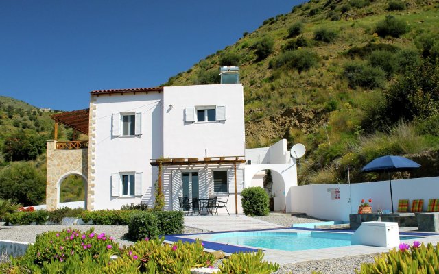 Beautiful Villa in Agia Galini Crete With Swimming Pool