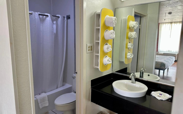 Motel 6 West Monroe, LA