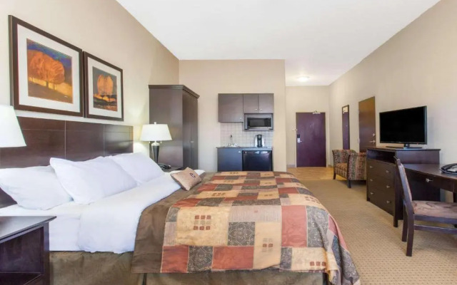 Ramada Pincher Creek