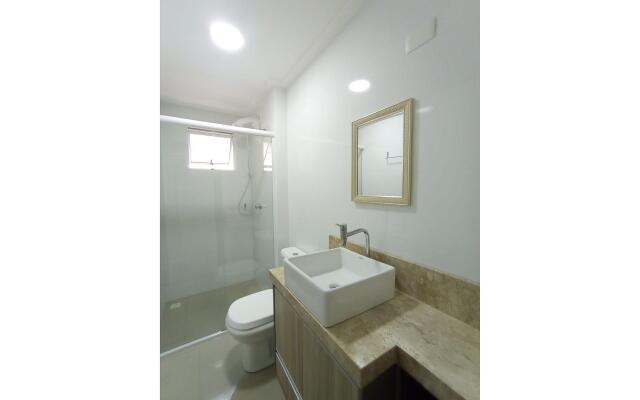 VAR-101A Dpto amplio en condomínio cerrado con piscina