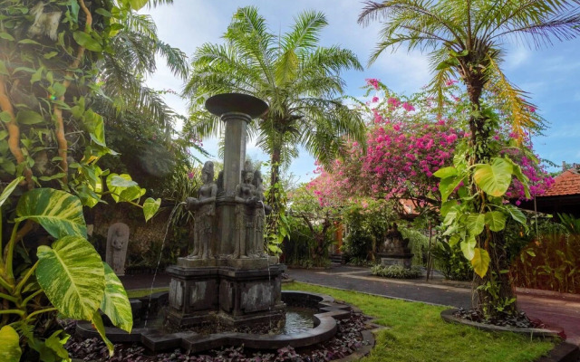 Giri Bhagawan Villas Spa
