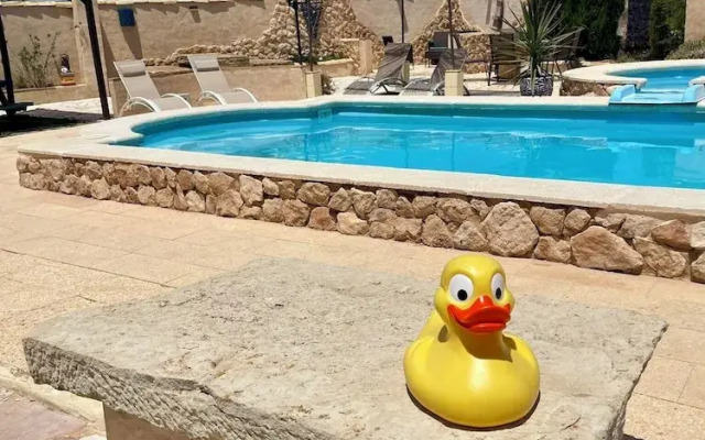 Self Catering Accommodation for the Larger Group