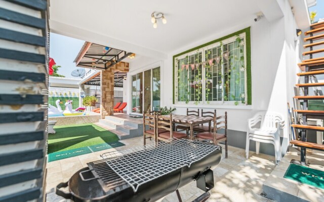 Timeless pool villa by Favstay