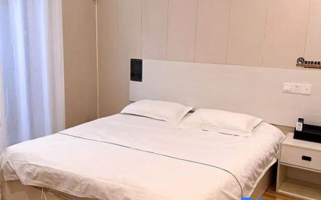 Ruiqi Hotel (Yushang Guanzhong Old Street)