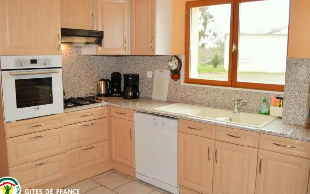 Gîte Saint-Laurent-de-Lin, 4 pièces, 6 personnes - FR-1-381-501