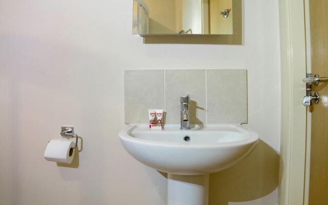 OYO Chase Suites