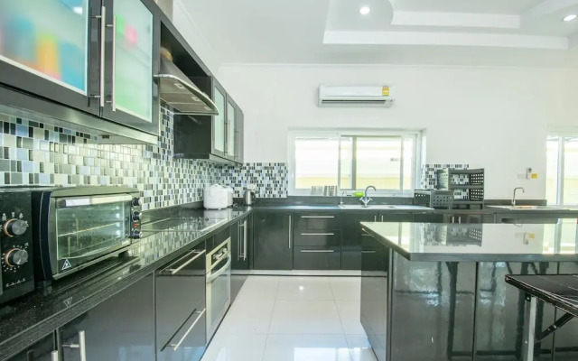 Pool Villa for Families and Party
