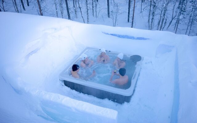 Arctic SnowHotel & Glass Igloos