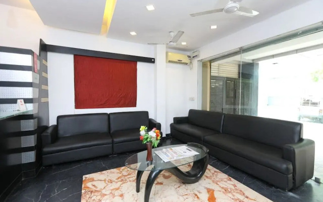 The City Manor by OYO Rooms