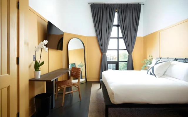 The Chicago Hotel Collection - Wrigleyville