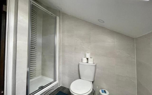 Spacious 1 Bed Apartment In The City Centre