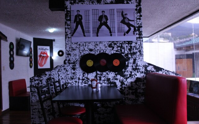 Vinilo House & Grill