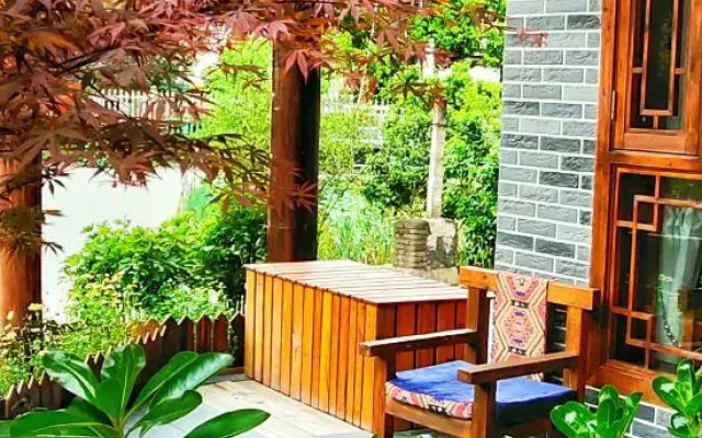 Zhangjiajie Wuling Spring Inn (72 Qilou Scenic Area)