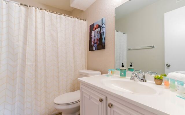 The Economy Suites of East Austin