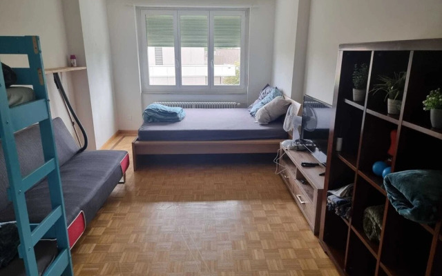 Full 3 Bedroom Flat With Internet and Balcony
