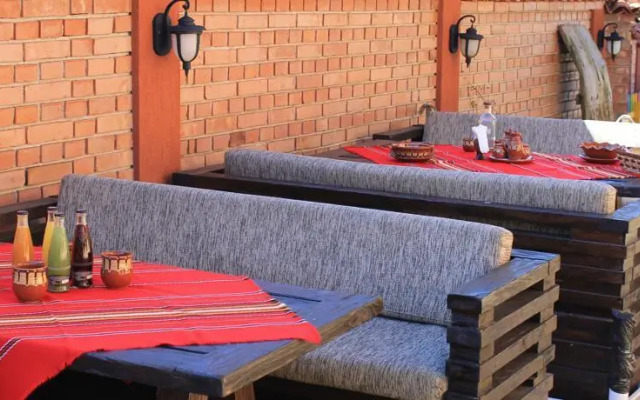 Family Hotel Rojen Rest