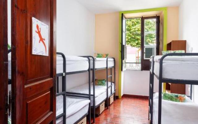 Patio Hostel - Adults Only