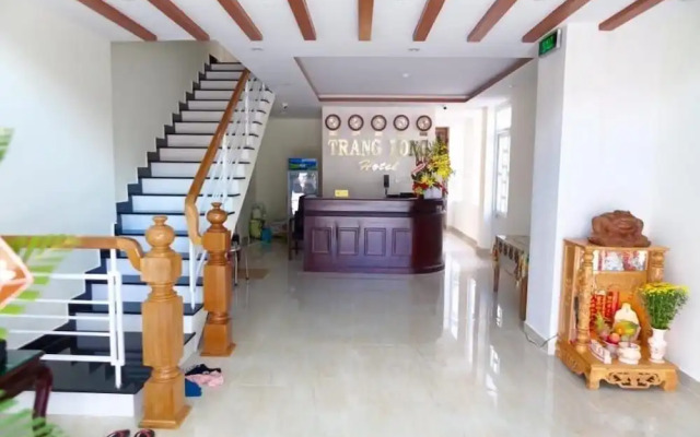 OYO 587 Trang Long