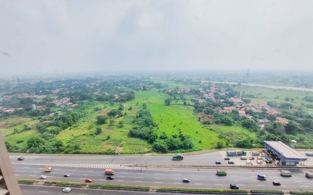 Comfy And Modern Studio At Sky House Alam Sutera Apartment