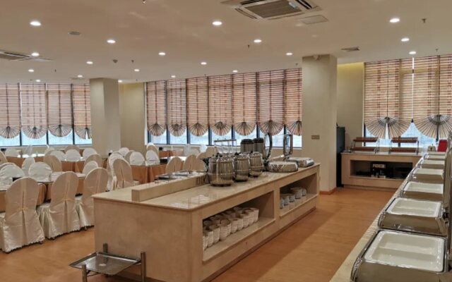 Vienna International Hotel (Huizhou Daya Bay Coastal Park Branch)