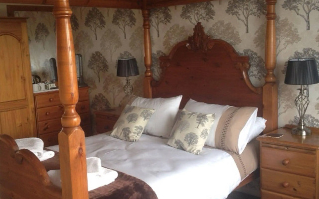 Pine Lodge Guest House