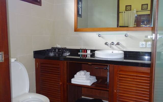 Bale Solah Lombok Holiday Resort