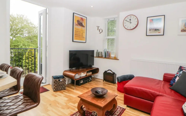 Apartment 4 10 Somers Court