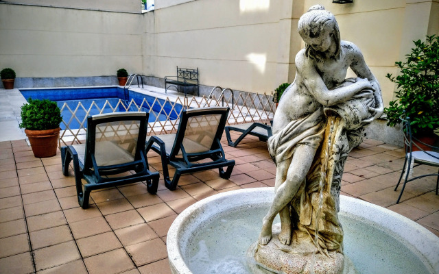 Hotel Ele Puente Romano