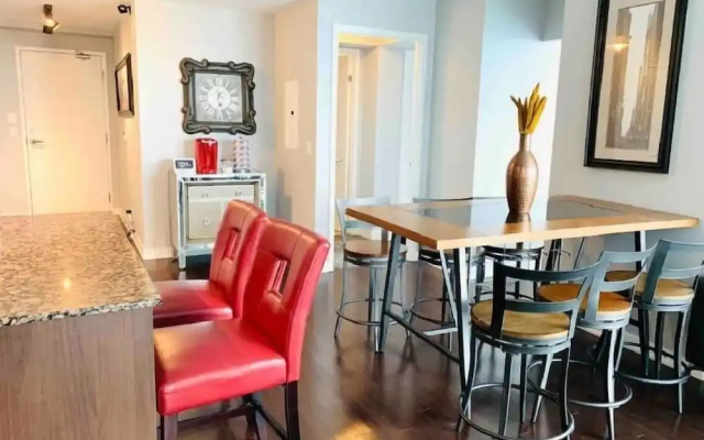 Luxury Condos at York Street