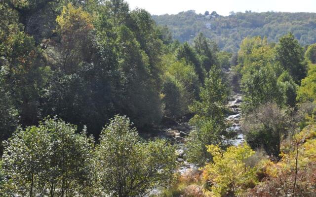 La Hospedería Del Silencio