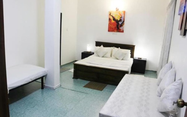 Yoho Travellers Residence