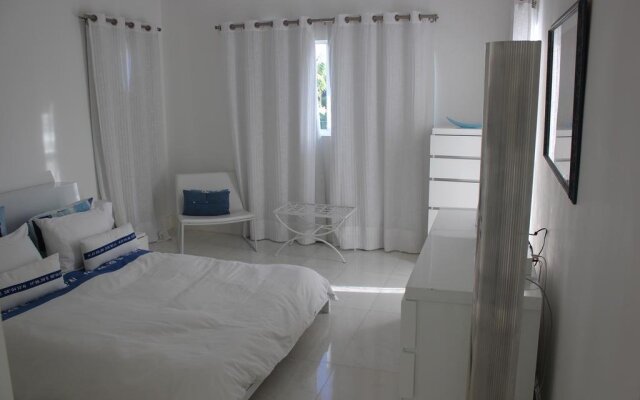 Pytis house