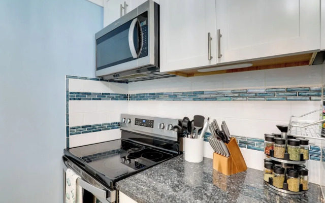 Poolside Madeira Beach Abode w/ Balcony!