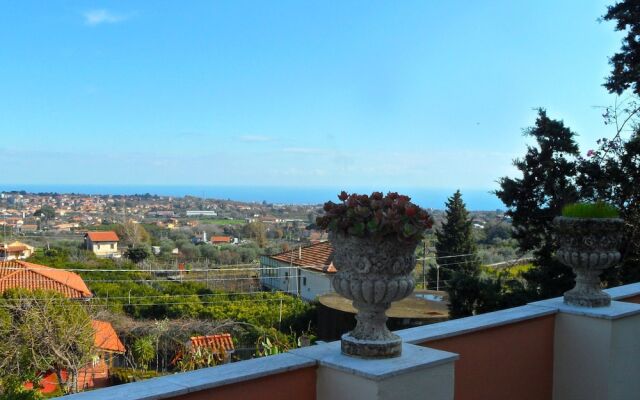 Villa Bonaccorso Casale-splendida Villa Immersa Nella Natura ai Piedi Dell Etna