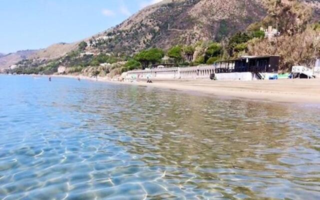 Apartment with one bedroom in San Mauro Cilento with wonderful sea view and enclosed garden 7 km from the beach