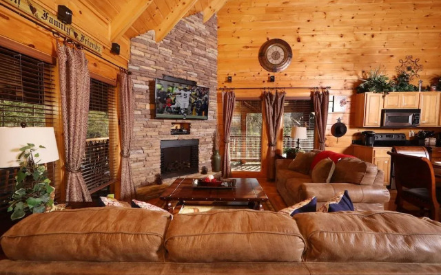 Amazing Grace - Two Bedroom Cabin