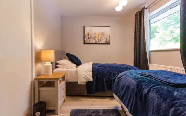 Winchester Retreat With 4 Bedrooms