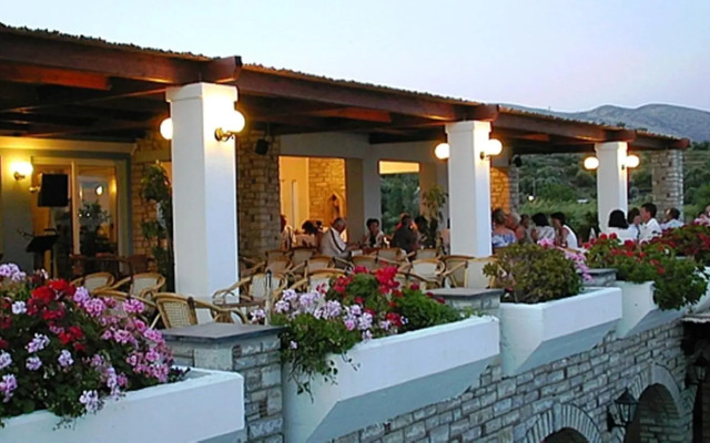 Zefiros Beach